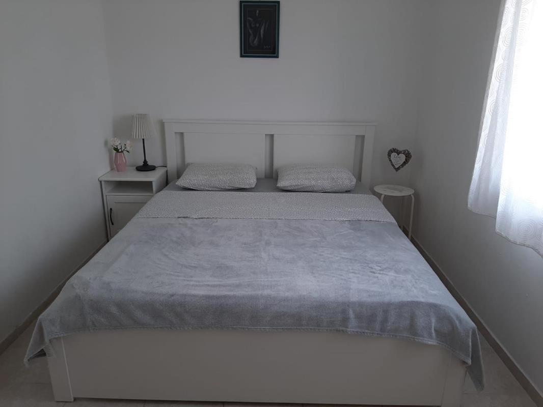 Pinezici Apartman Niccole المظهر الخارجي الصورة