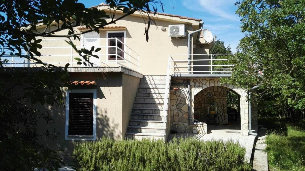 Pinezici Apartman Niccole المظهر الخارجي الصورة