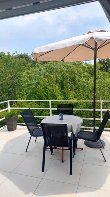 Pinezici Apartman Niccole المظهر الخارجي الصورة