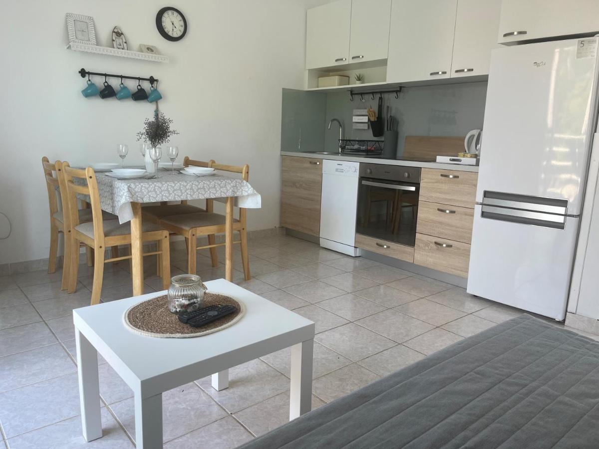 Pinezici Apartman Niccole المظهر الخارجي الصورة