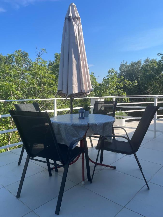 Pinezici Apartman Niccole المظهر الخارجي الصورة