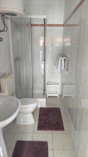 Pinezici Apartman Niccole المظهر الخارجي الصورة