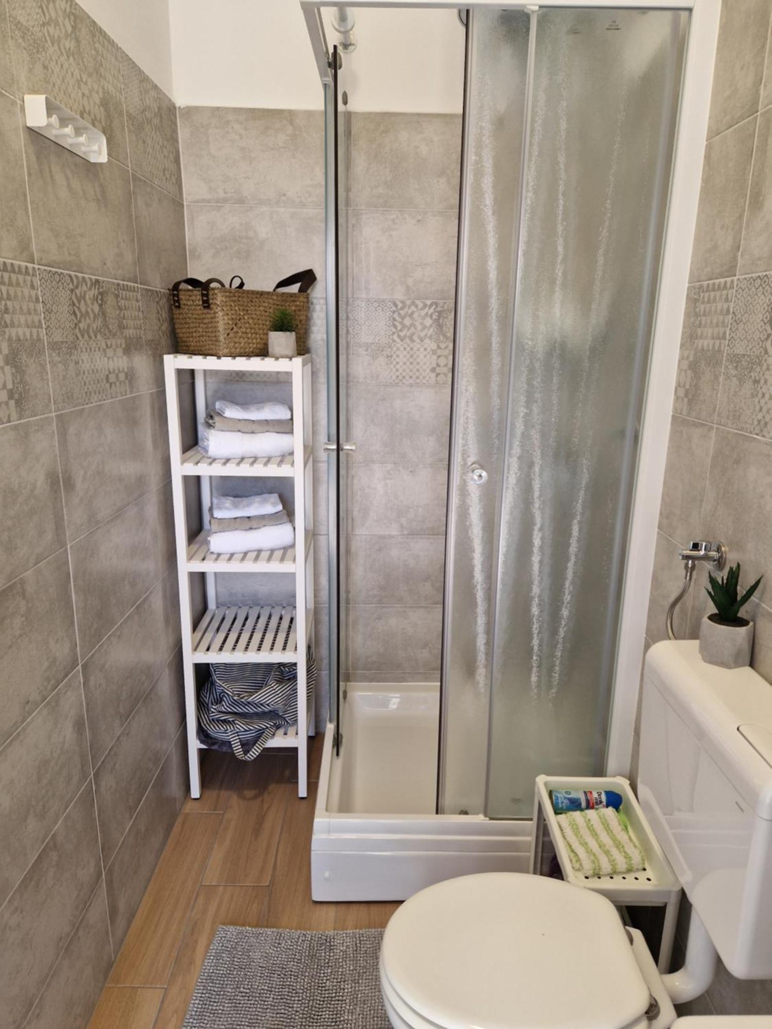 Pinezici Apartman Niccole المظهر الخارجي الصورة